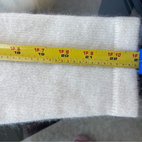 Orvis Tree Embroidered Ivory Angora Wool V-neck Sweater Womens Sz Small Holiday - Picture 8 of 8